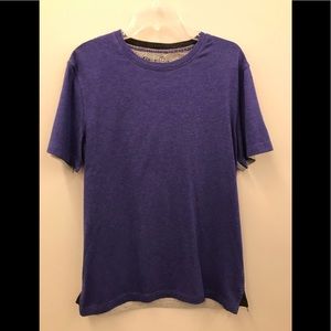 Men’s Robert Graham T shirt. Size M